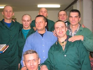 Chrzest w zakładzie karnym, 01